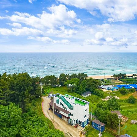 Gangneung Undukmaru Pension 外观 照片